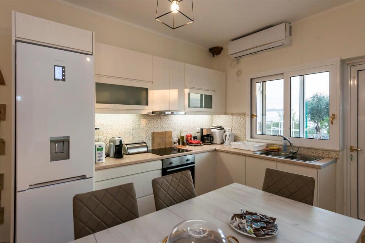 Mikrá Mandínia Villa Needa'S - Emotions House Crystal Pool מראה חיצוני תמונה