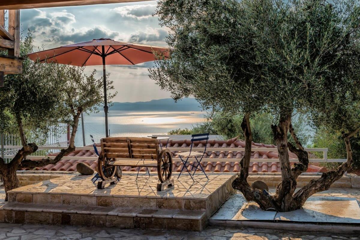 Mikrá Mandínia Villa Needa'S - Emotions House Crystal Pool מראה חיצוני תמונה