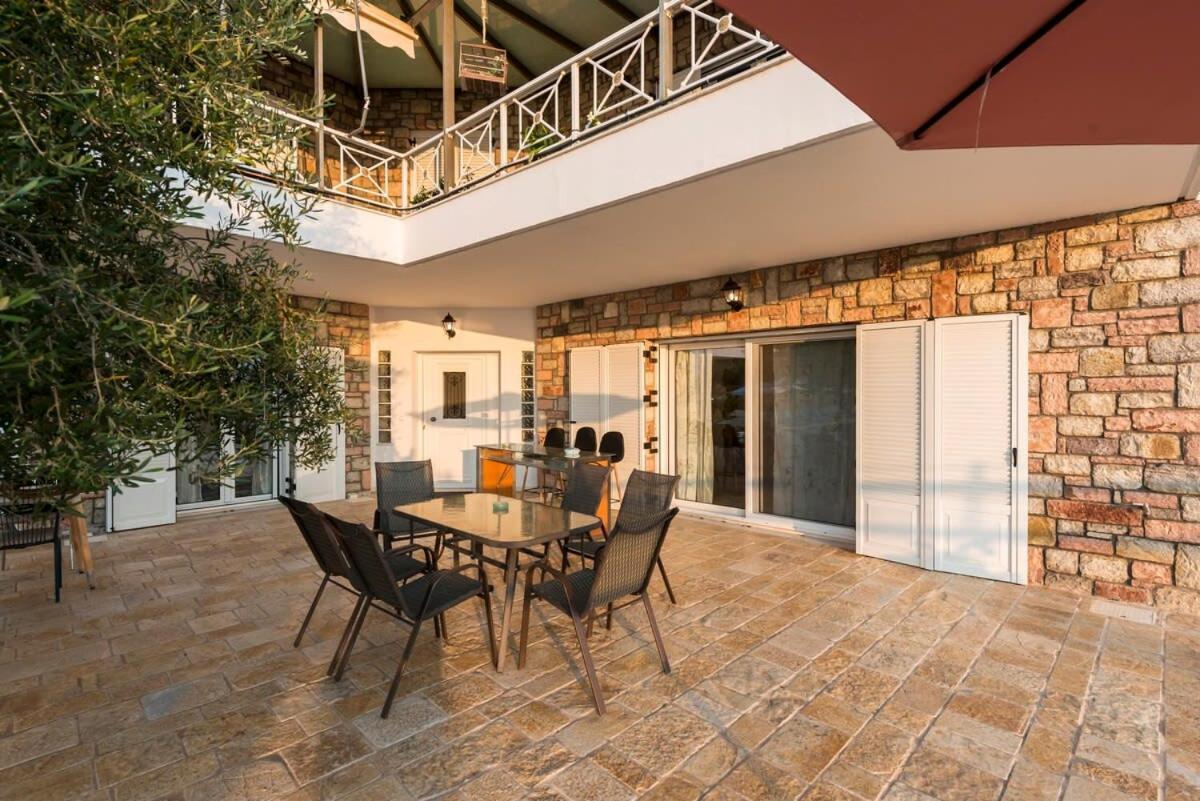 Mikrá Mandínia Villa Needa'S - Emotions House Crystal Pool מראה חיצוני תמונה