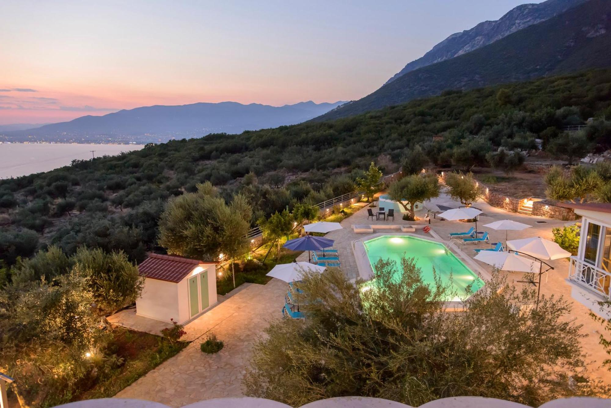 Mikrá Mandínia Villa Needa'S - Emotions House Crystal Pool מראה חיצוני תמונה